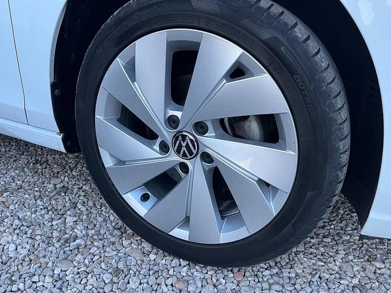 Usata VW Golf VII Life 110 CV (80 kW) 2021 Bianco Utilitaria