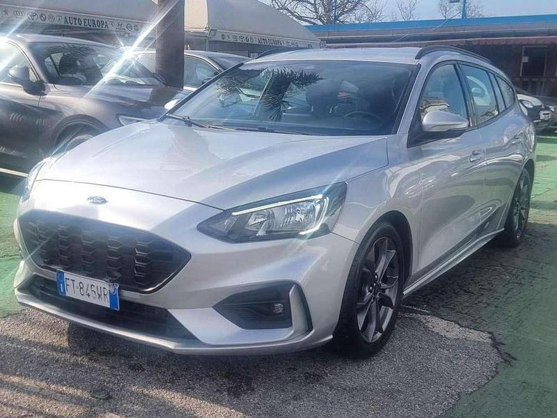 Argento Usata 2019 Ford Focus ST-Line Station wagon | 10.000 € (Buon prezzo) - Immagine 1/4