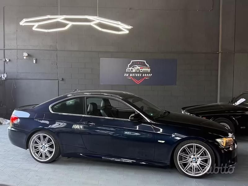 Usata BMW 325 M Sport 218 CV (160 kW) 2006 Blu Coupé