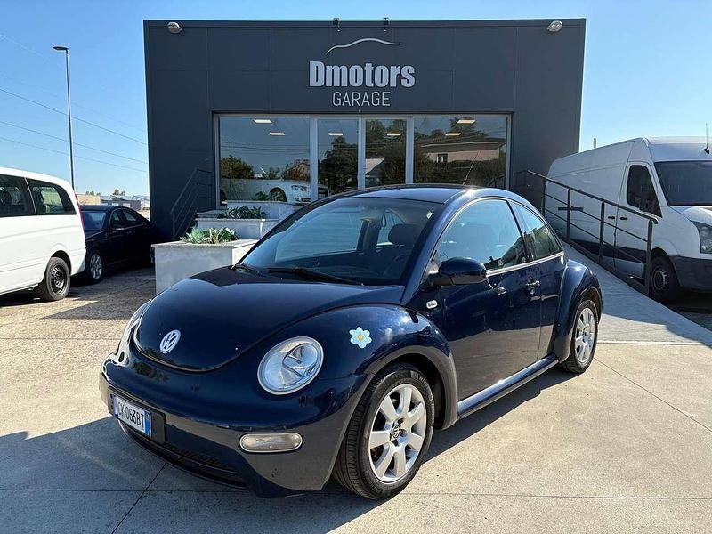 Usata VW New Beetle 101 CV (74 kW) 2003 Blu/azzurro Utilitaria