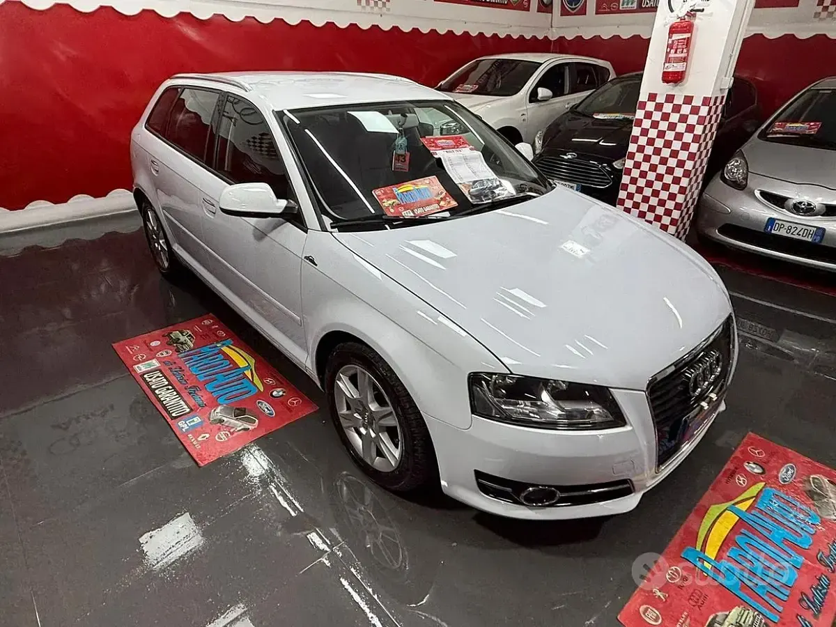 Usata Audi A3 Young 90 CV (66 kW) 2013 Bianco Berlina