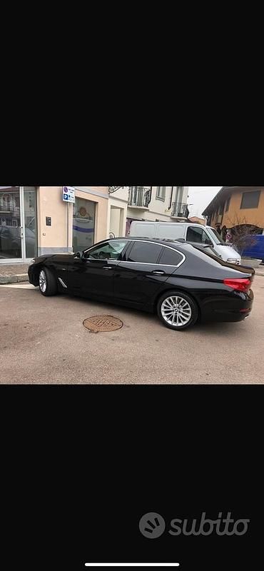 Usata BMW 520 Comfort Edition 190 CV (139 kW) 2018 Nero Berlina