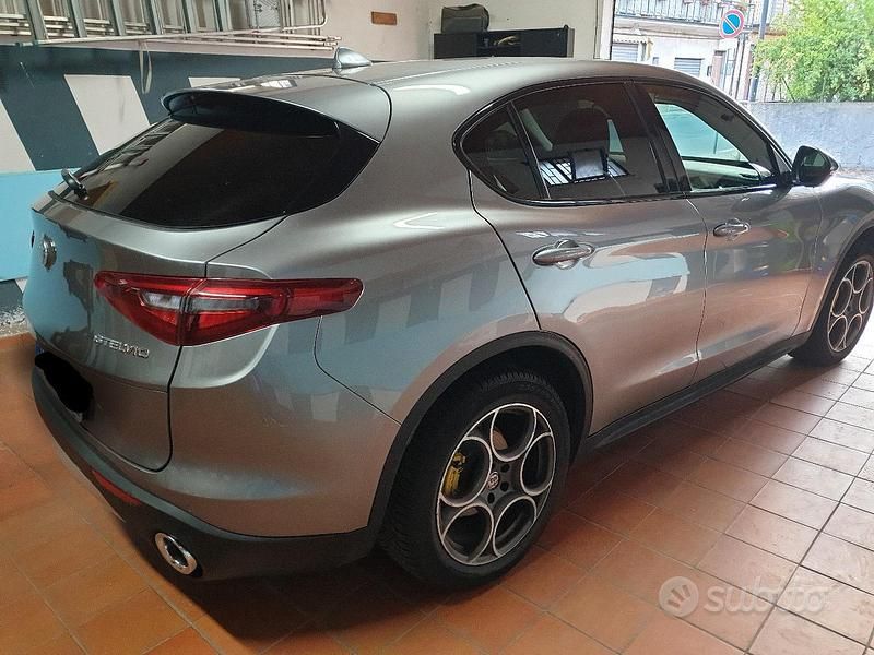 Usata Alfa Romeo Stelvio Executive 210 CV (154 kW) 2019 Grigio SUV