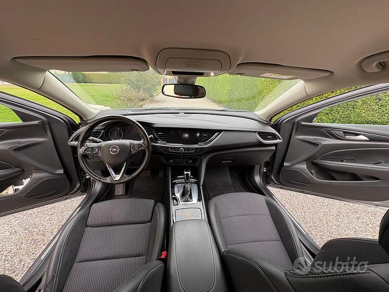 Usata Opel Insignia Business 174 CV (127 kW) 2019 Grigio Station wagon