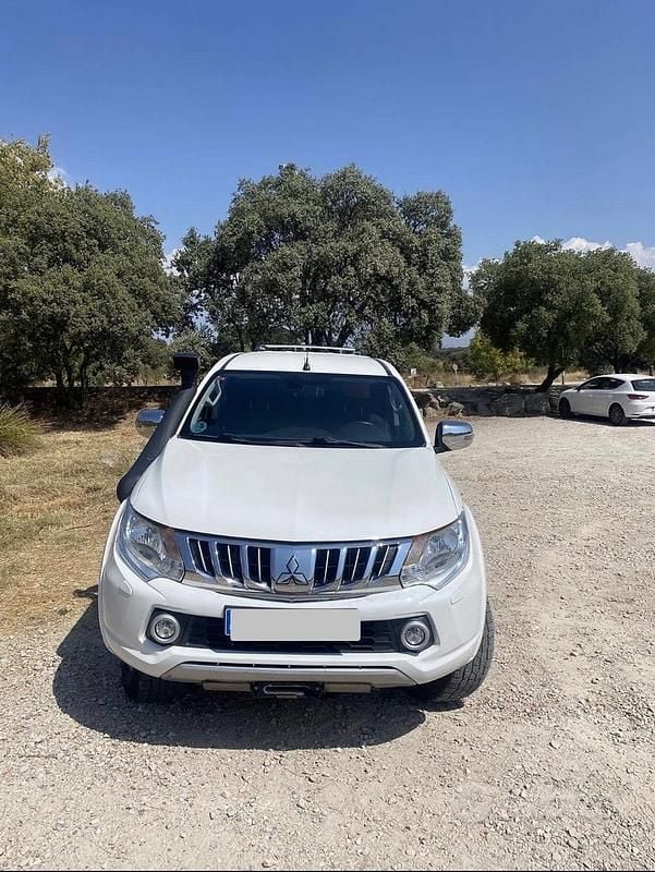 Usata Mitsubishi L200 181 CV (133 kW) 2018 Bianco Pick-up