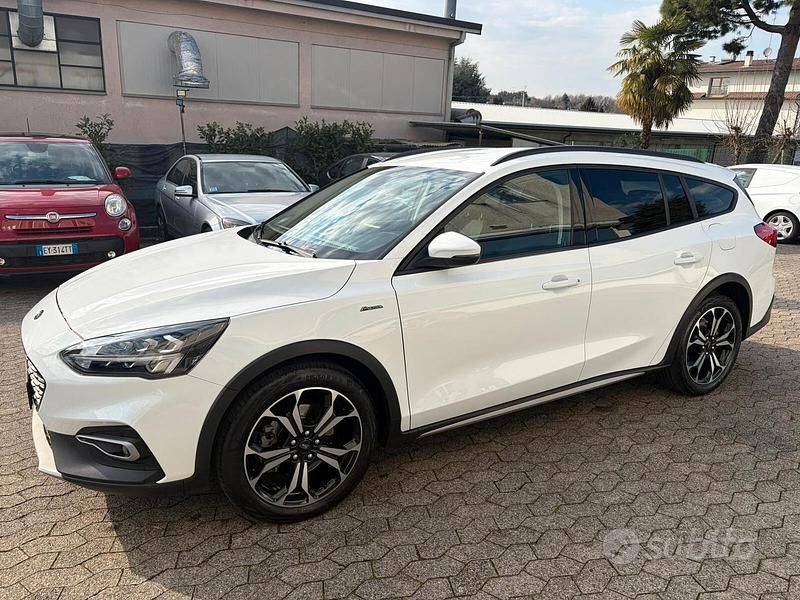 Usata Ford Focus Active 125 CV (91 kW) 2020 Bianco Station wagon