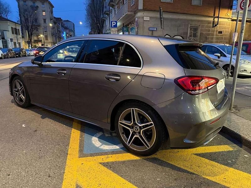 Usata Mercedes A180 AMG Line Premium 116 CV (85 kW) 2020 Grigio Berlina