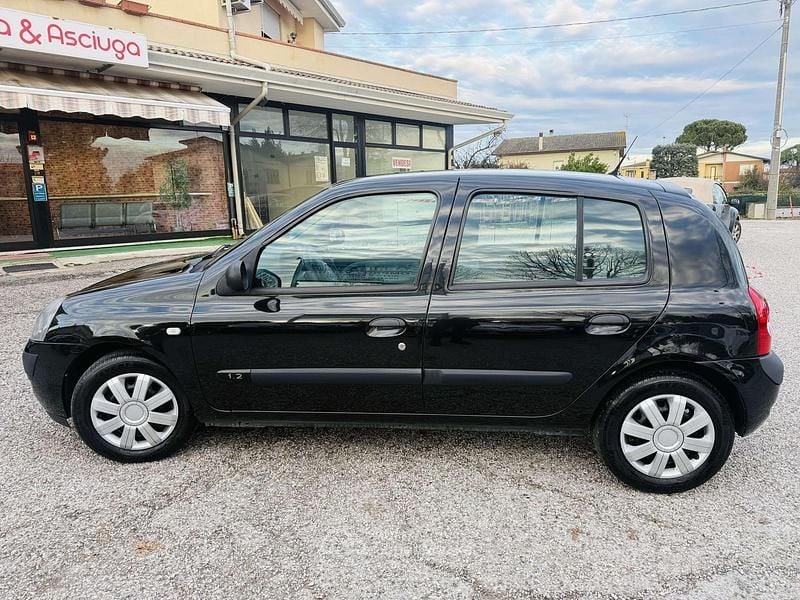 Usata Renault Clio II 58 CV (42 kW) 2006 Nero Berlina