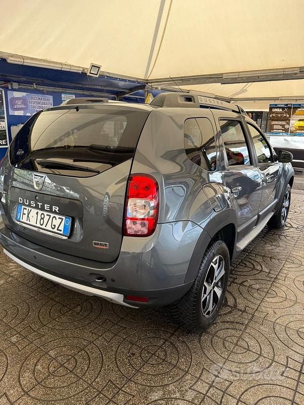 Usata Dacia Duster 110 CV (80 kW) 2017 Grigio SUV