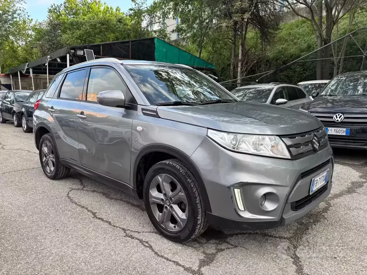 Usata Suzuki Vitara Cool 120 CV (88 kW) 2016 Grigio SUV