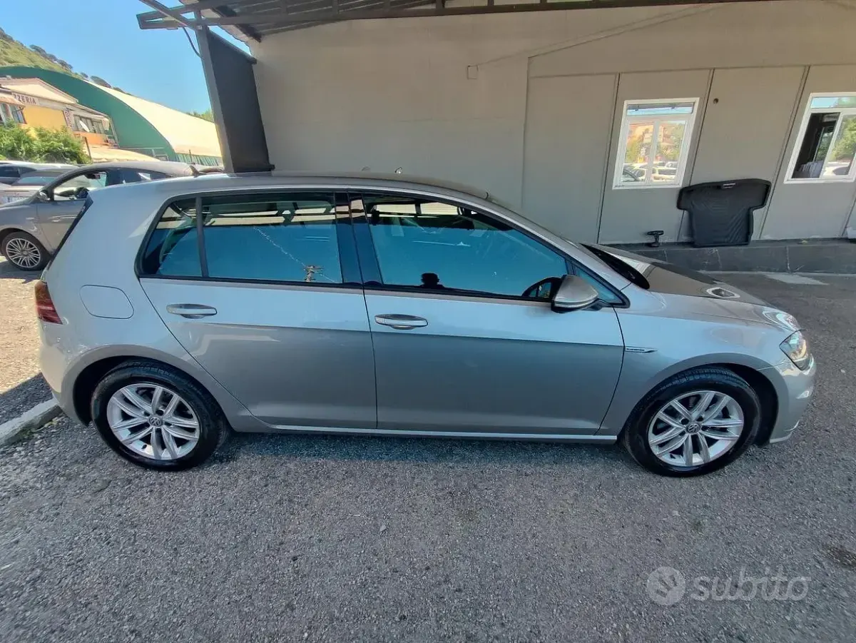 Usata VW Golf VII Executive 110 CV (80 kW) 2018 Grigio Berlina