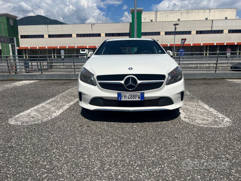 Usata Mercedes A160 102 CV (75 kW) 2017 Bianco Berlina
