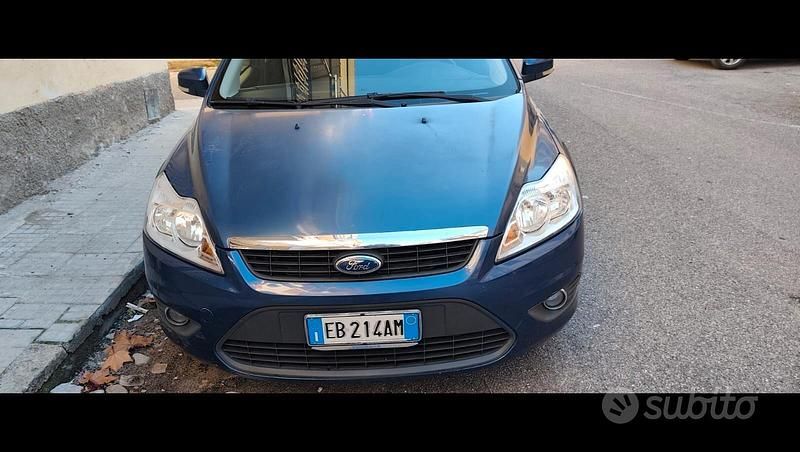 Usata Ford Focus 90 CV (66 kW) 2010 Blu Berlina