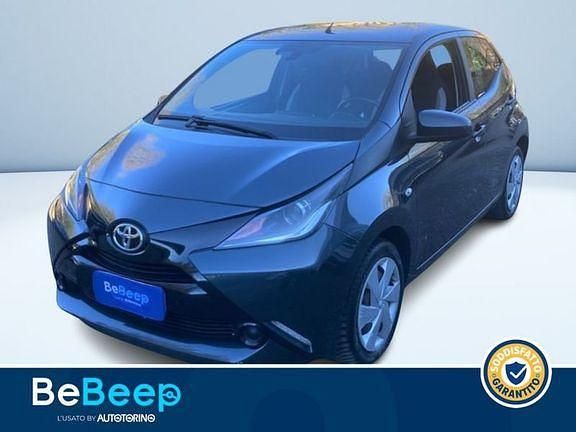 Nero metallizzato Usata 2016 Toyota Aygo X-play Due volumi | 10.700 € (Molto cara) - Immagine 1/4