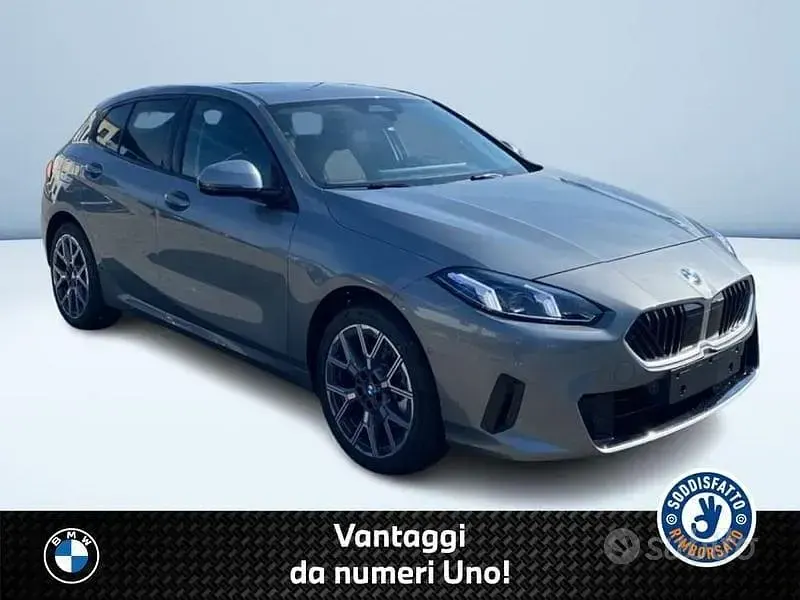 Usata BMW 118 Comfort Edition 150 CV (110 kW) 2025 Grigio Utilitaria