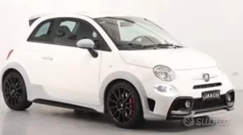 Usata Abarth 695 70th Anniversary 180 CV (132 kW) 2020 Bianco Utilitaria