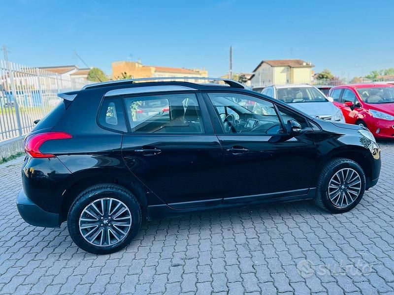 Usata Peugeot 2008 Active 68 CV (50 kW) 2014 Nero SUV