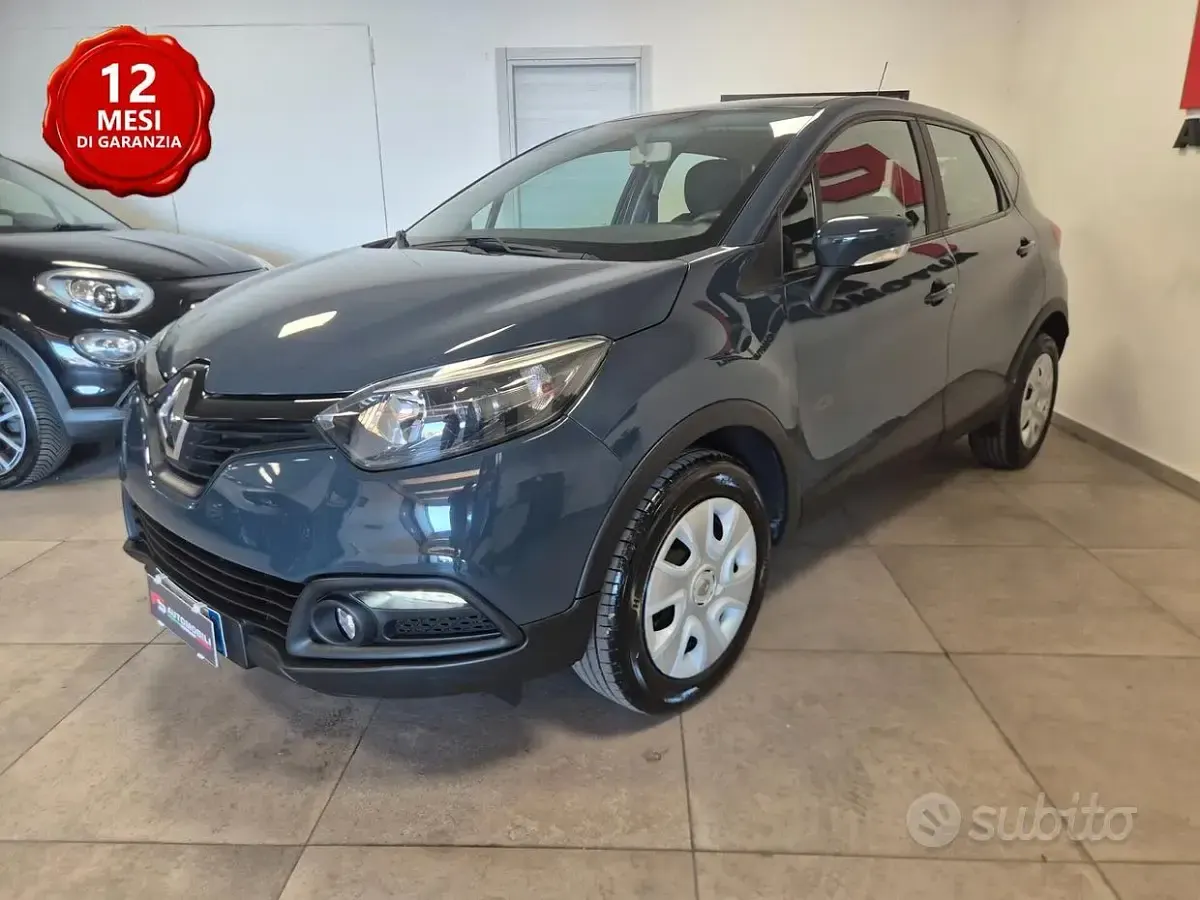 Usata Renault Captur Life 90 CV (66 kW) 2016 Grigio SUV