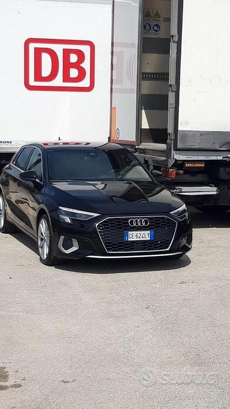 Nero Usata 2021 Audi A3 Tre volumi | 23.000 € (Buon prezzo) - Immagine 1/4