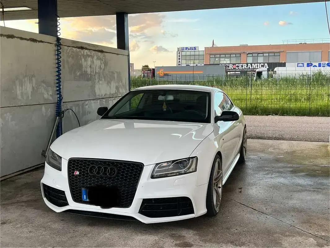 Usata Audi A5 Ambiente 170 CV (125 kW) 2011 Coupé