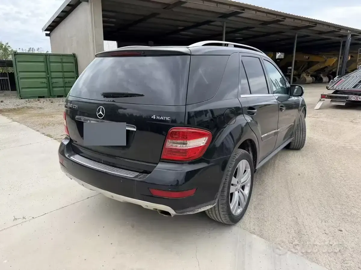 Usata Mercedes ML350 231 CV (169 kW) 2011 Nero SUV
