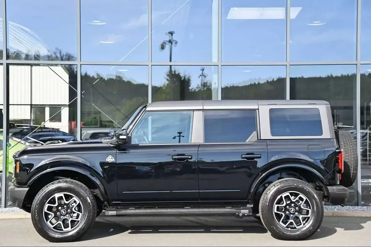 Nuova Ford Bronco Outer Banks 334 CV (245 kW) 2025 Nero metallizzato SUV