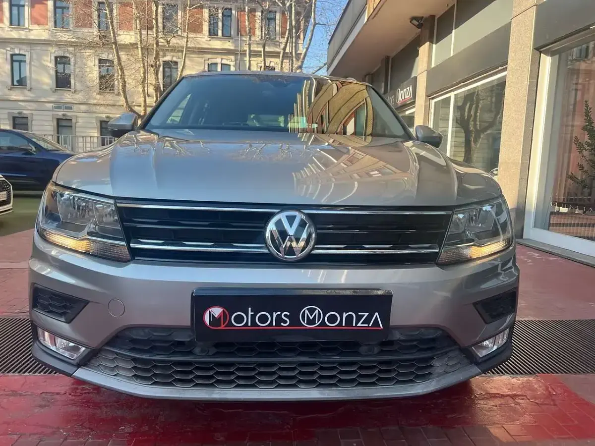 Usata VW Tiguan Business 125 CV (91 kW) 2017 Grigio SUV