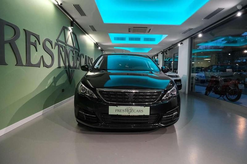 Käytetty Peugeot 308 SW GT-line 131 HP (96 kW) 2019 Musta Farmari