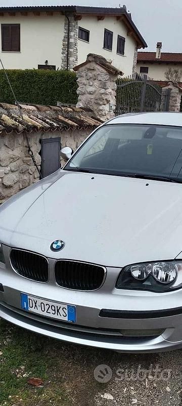 Usata BMW 118 143 CV (105 kW) 2010 Utilitaria