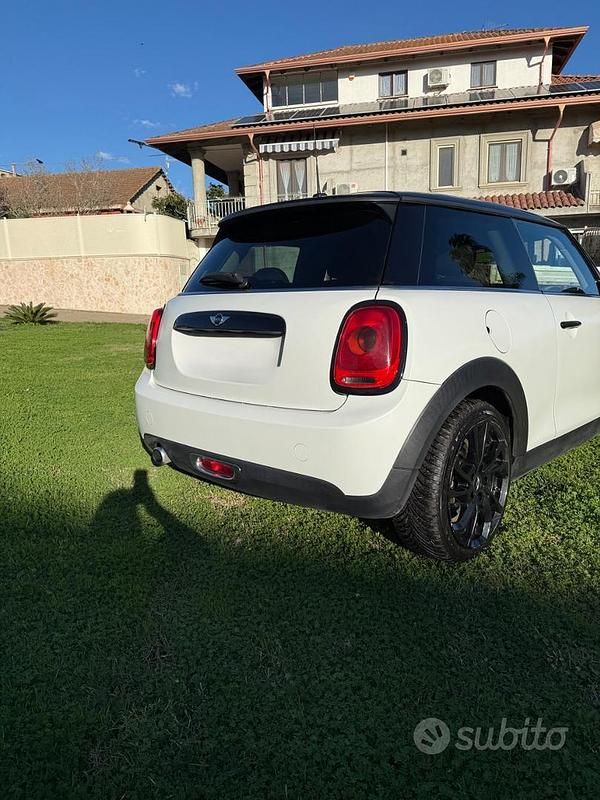Usata Mini Cooper 75 CV (55 kW) 2015 Utilitaria