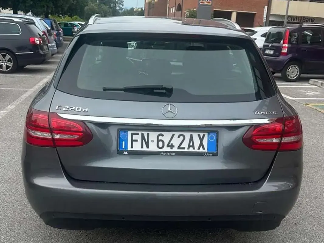 Usata Mercedes C220 170 CV (125 kW) 2018 Grigio Station wagon
