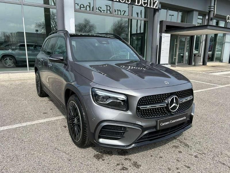 Nuova Mercedes GLB200 150 CV (110 kW) 2026 Grigio montagna SUV