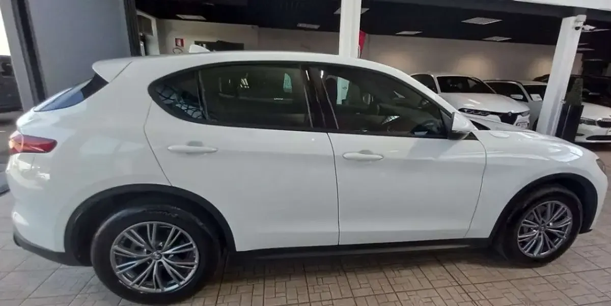 Usata Alfa Romeo Stelvio Business 190 CV (139 kW) 2022 Bianco SUV