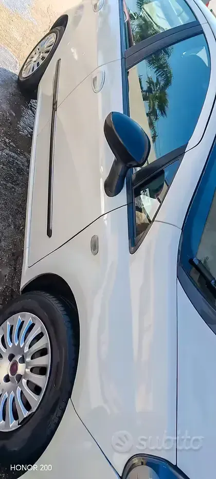 Usata Fiat Punto 75 CV (55 kW) 2011 Utilitaria