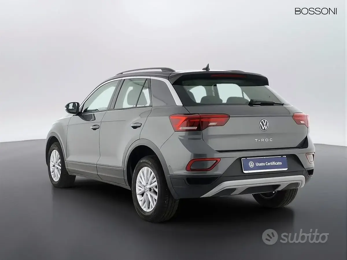 Usata VW T-Roc Life 150 CV (110 kW) 2024 Nero SUV
