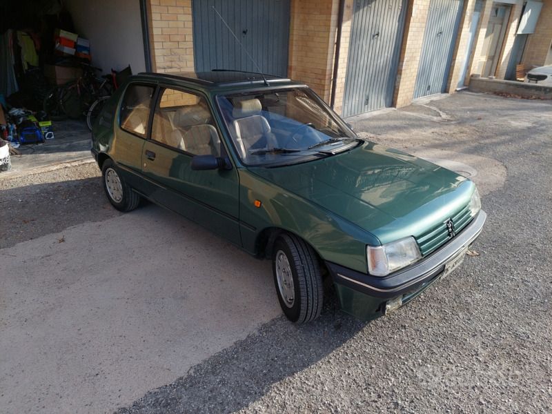 Usata Peugeot 205 Roland Garros 83 CV (61 kW) 1991 Verde Utilitaria