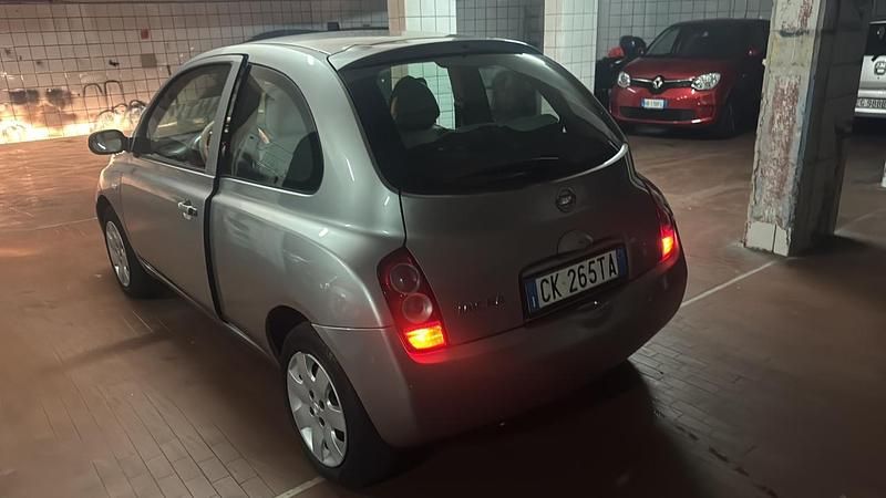 Usata Nissan Micra Acenta 82 CV (60 kW) 2005 Grigio Berlina