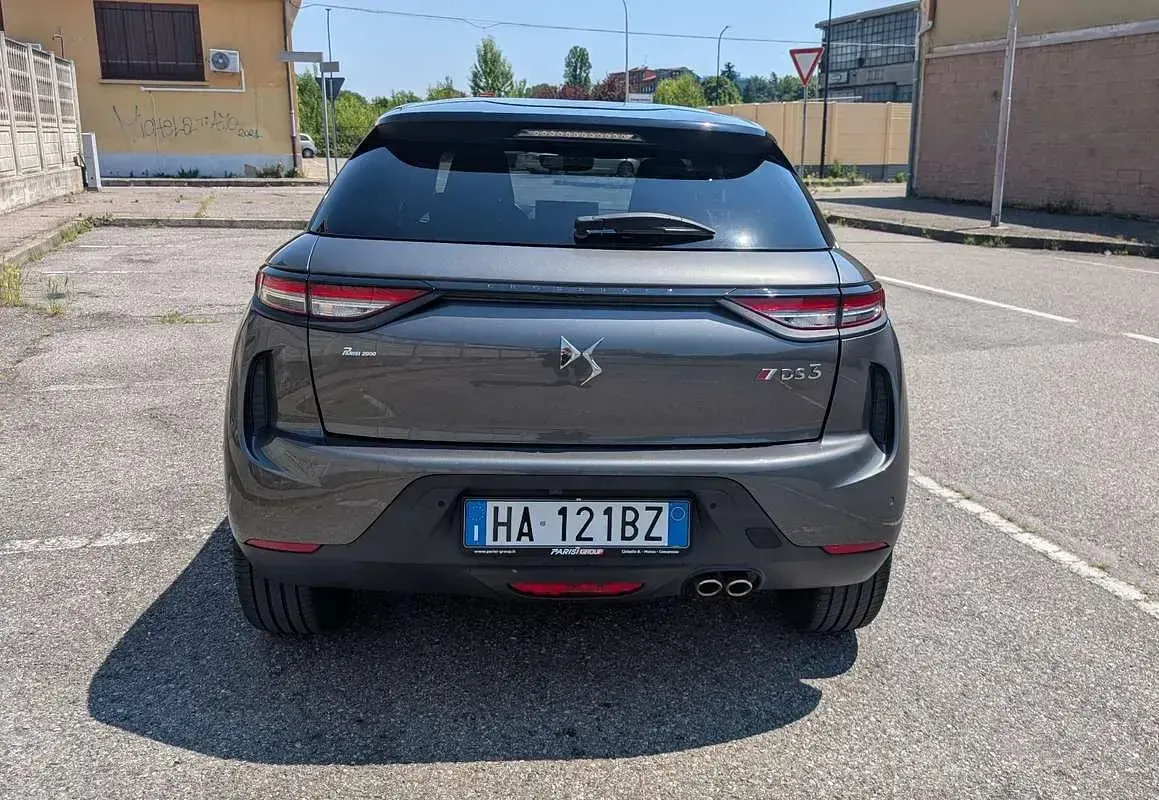 Usata DS Automobiles DS3 Crossback Performance 131 CV (96 kW) 2022 Grigio SUV