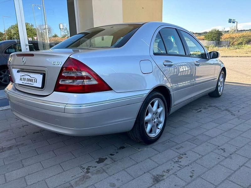 Usata Mercedes C270 Elegance 170 CV (125 kW) 2004 Argento Berlina