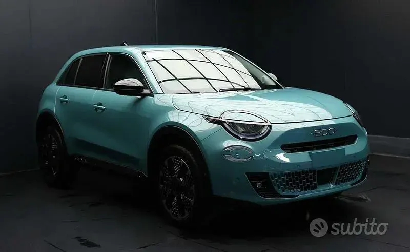Nuova Fiat 600 La Prima 145 CV (106 kW) 2025 Bluazzurro SUV