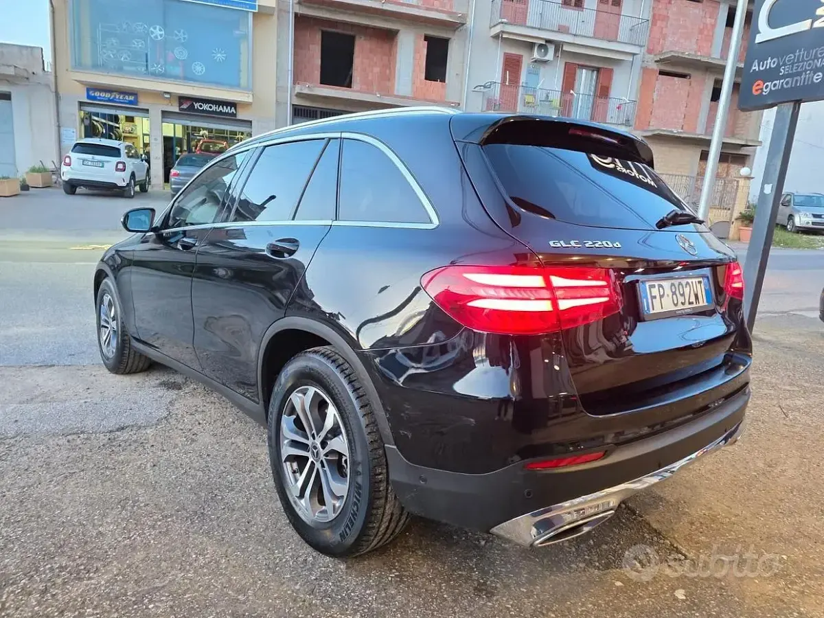 Usata Mercedes GLC220 170 CV (125 kW) 2018 Nero SUV