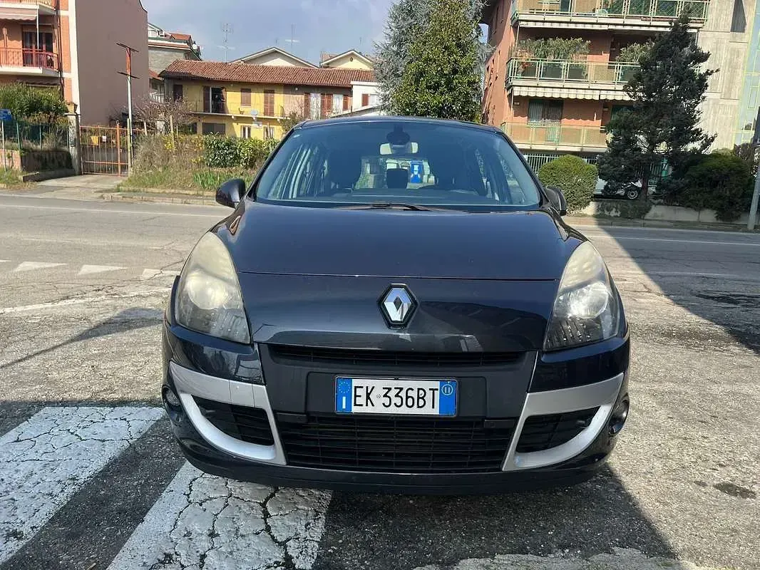 Usata Renault Scénic III 110 CV (80 kW) 2011 Monovolume