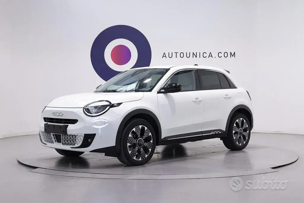 Usata Fiat 600 La Prima 101 CV (74 kW) 2025 Bianco SUV
