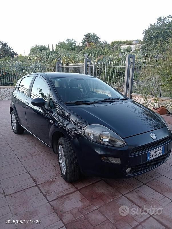 Usata Fiat Punto 77 CV (56 kW) 2014 Blu Utilitaria