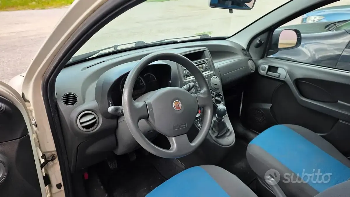 Käytetty Fiat Panda Emotion 69 HP (50 kW) 2011 Valkoinen Viistoperä