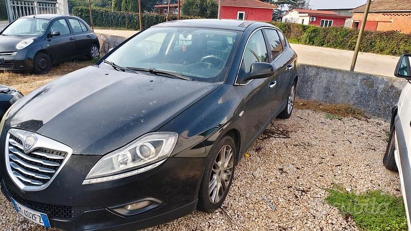 Usata Lancia Delta 120 CV (88 kW) 2012 Nero Utilitaria