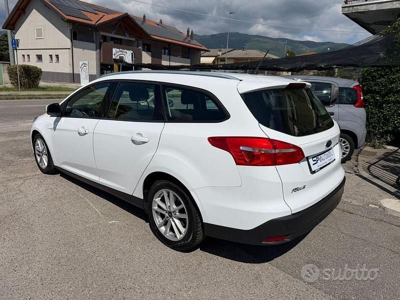 Usata Ford Focus 120 CV (88 kW) 2017 Bianco Station wagon