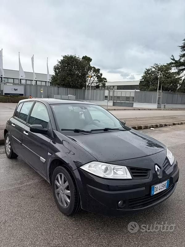 Usata Renault Mégane II 105 CV (77 kW) 2006 Nero Berlina