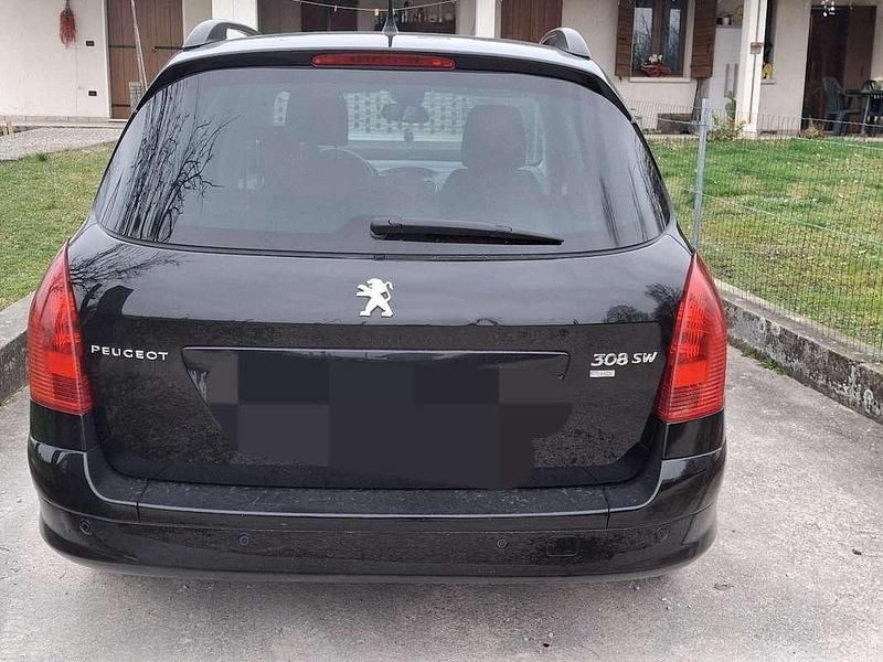 Usata Peugeot 308 SW Active 111 CV (81 kW) 2013 Station wagon