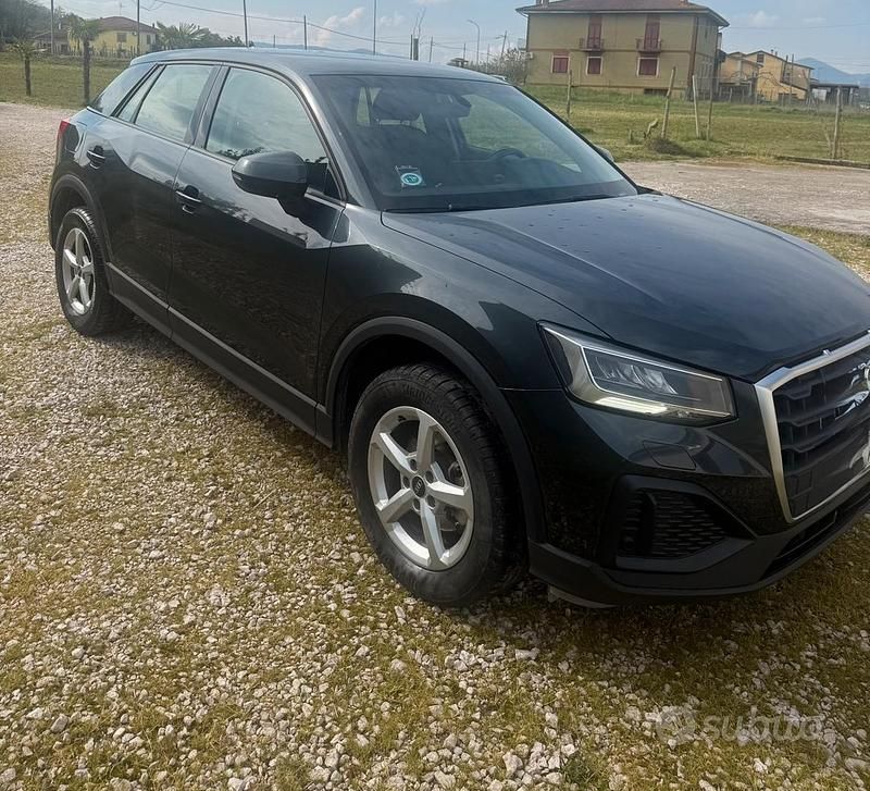 Usata Audi Q2 Business 116 CV (85 kW) 2021 Grigio SUV
